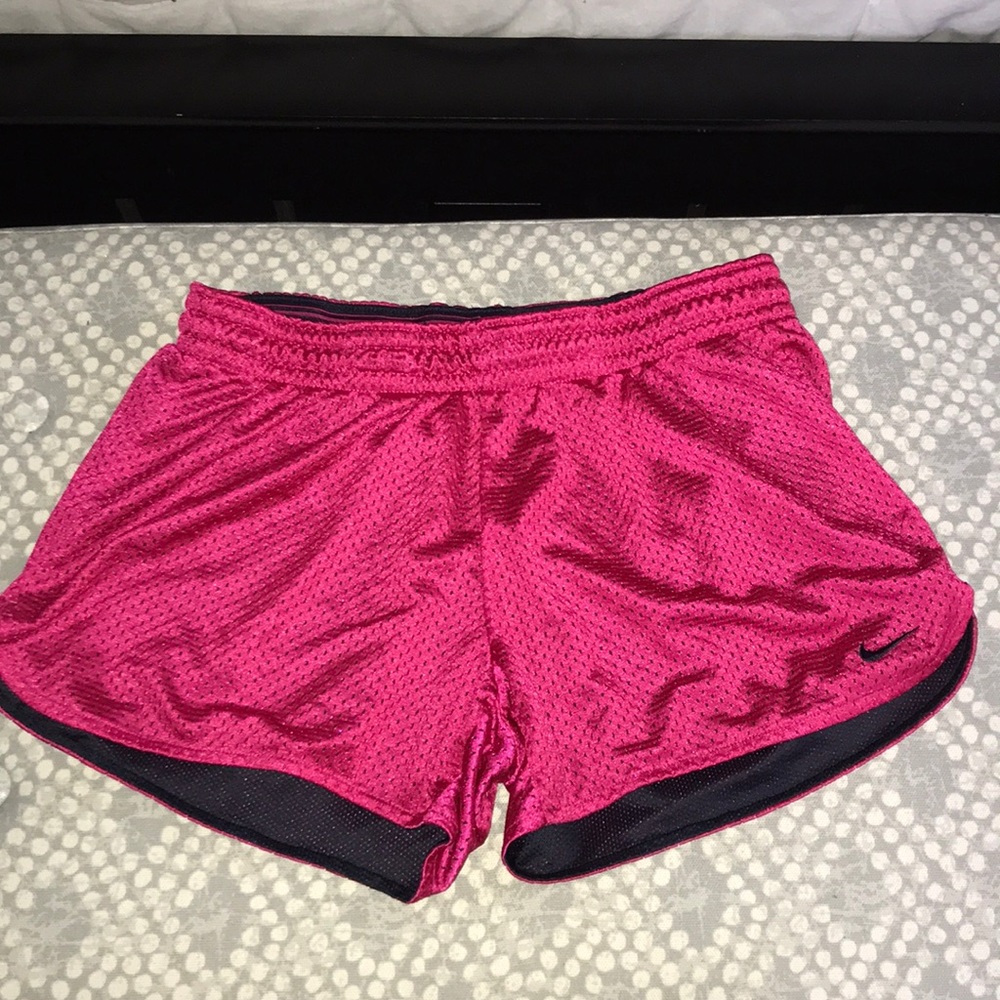 Nike shorts size M
